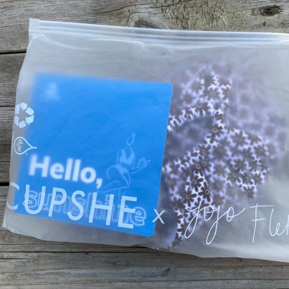 Cupshe tie-back 'monokini' swimsuit, new with tags! - Picture 11 of 14